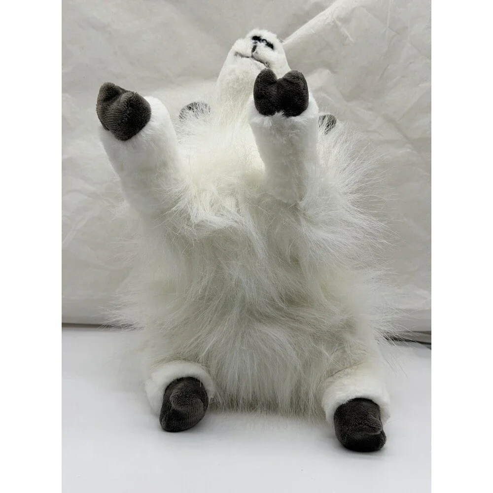 FAO Schwarz White Mountain Billy Goat Soft Furry Plush Animal Laying 13”